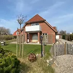 Doppelhaushaelfte Strandhus