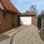 Dom wakacyjny Doppelhaushaelfte Strandhus *