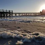 Doppelhaushaelfte Strandhus Dom wakacyjny