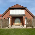 Doppelhaushaelfte Strandhus *